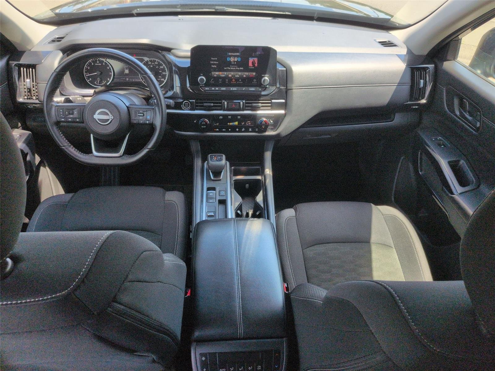 Used 2024  NISSAN SV image 33