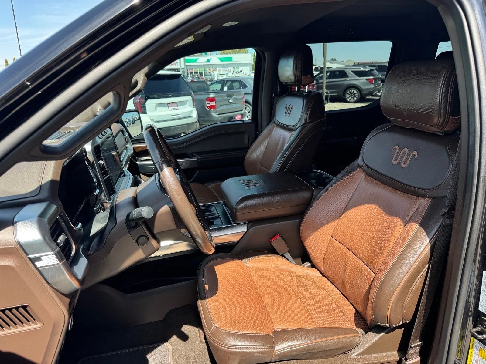 Used 2023 Gray Ford King Ranch image 22