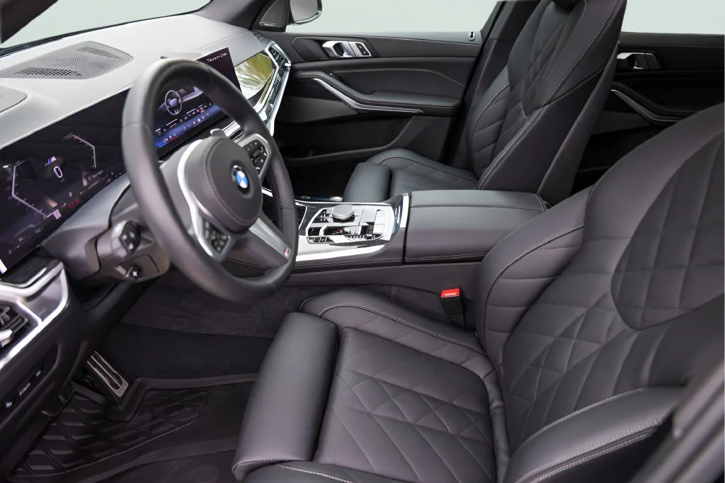 Used 2026 Black BMW sDrive40i image 10
