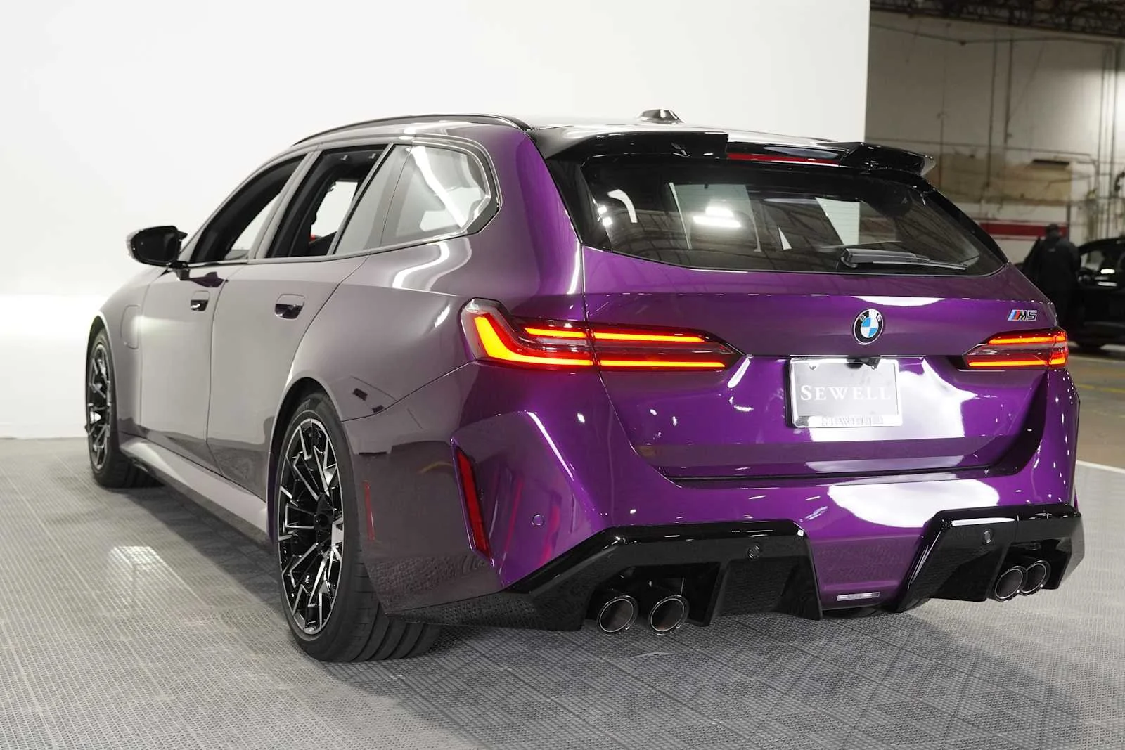 New 2026 Twilight Purple Metallic BMW  image 6