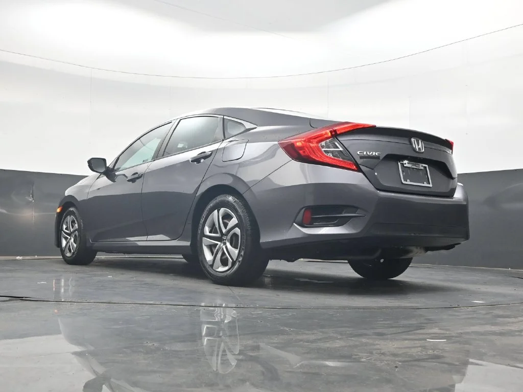 Certified Used 2018 Lunar Silver Metallic Honda LX image 34