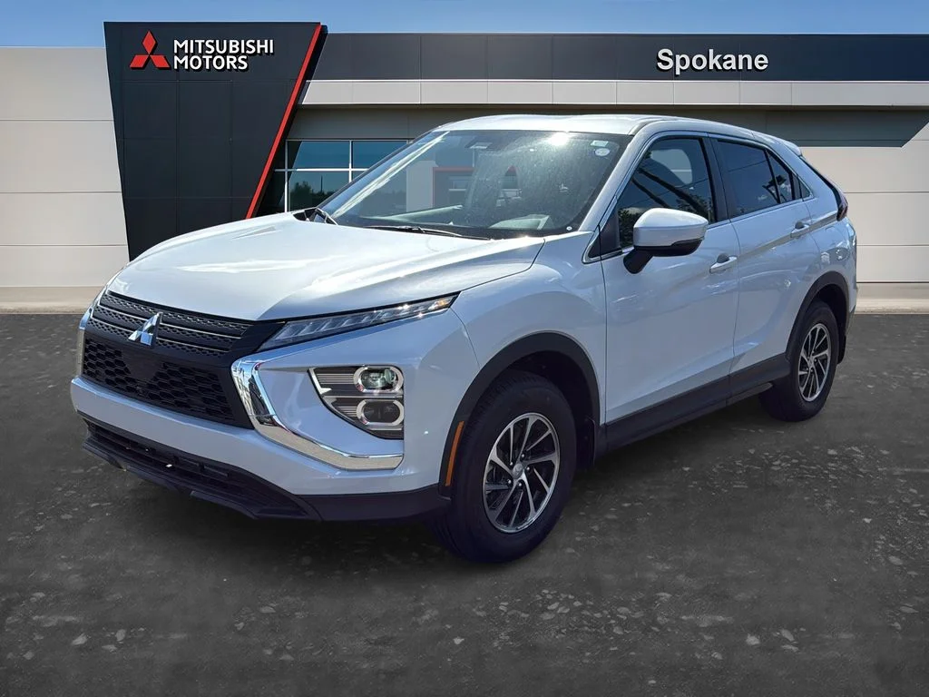 New 2026 White Diamond Mitsubishi ES image 3