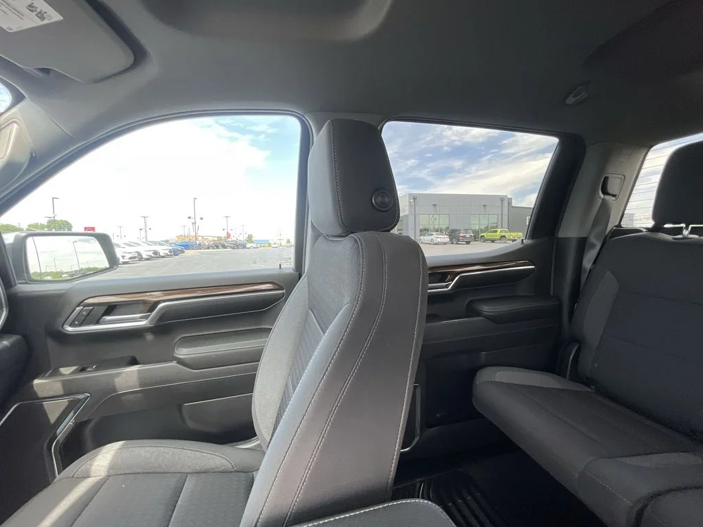 Used 2023 Blue Chevrolet LT image 11