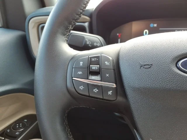 Used 2025 Red Ford Lariat image 22
