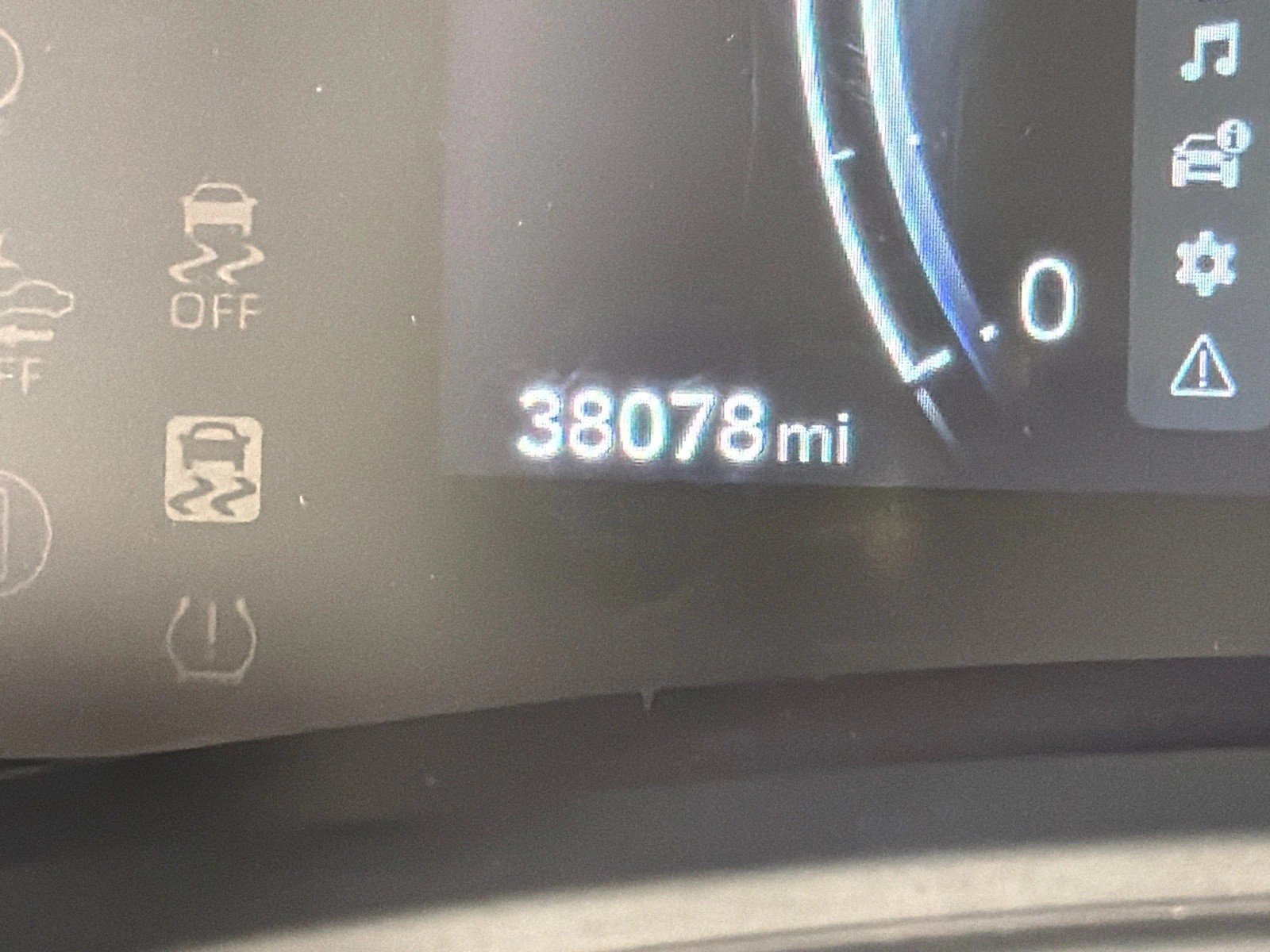 Used 2024 Wind Chill Pearl Toyota XLE image 29