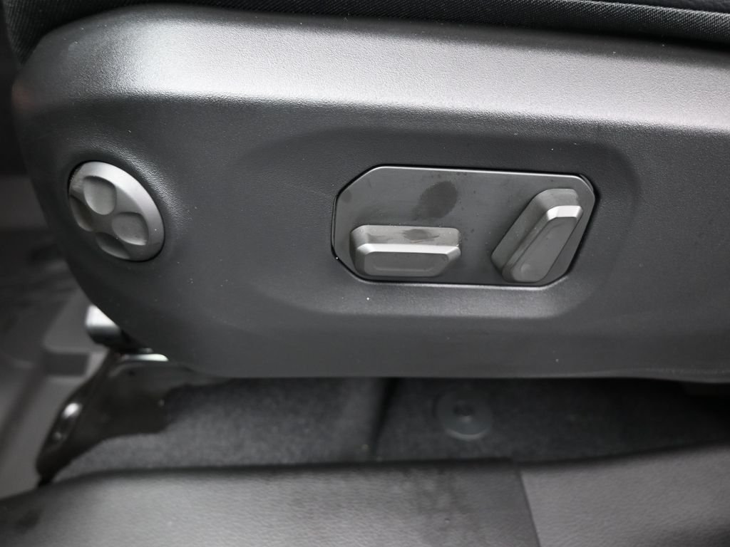 New 2026 Black Clearcoat Jeep Sahara image 33