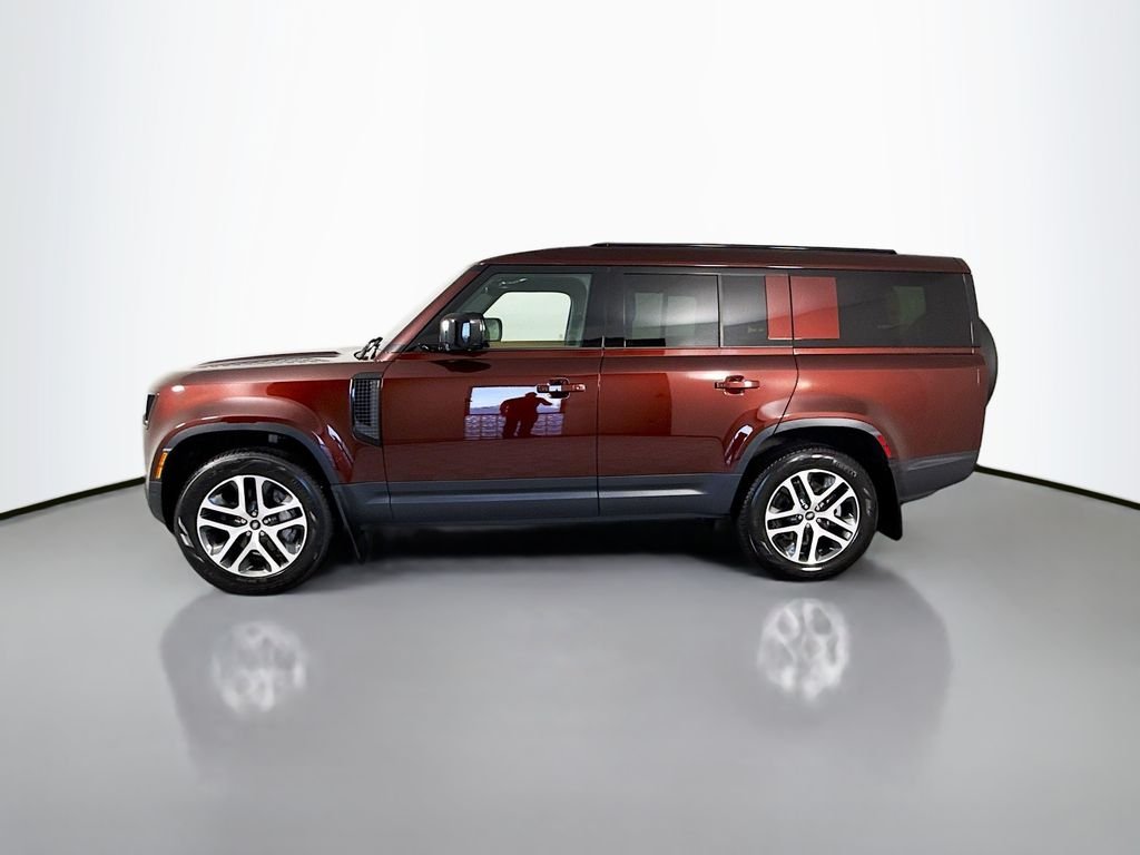 New 2025 Sedona Red Land Rover S image 2