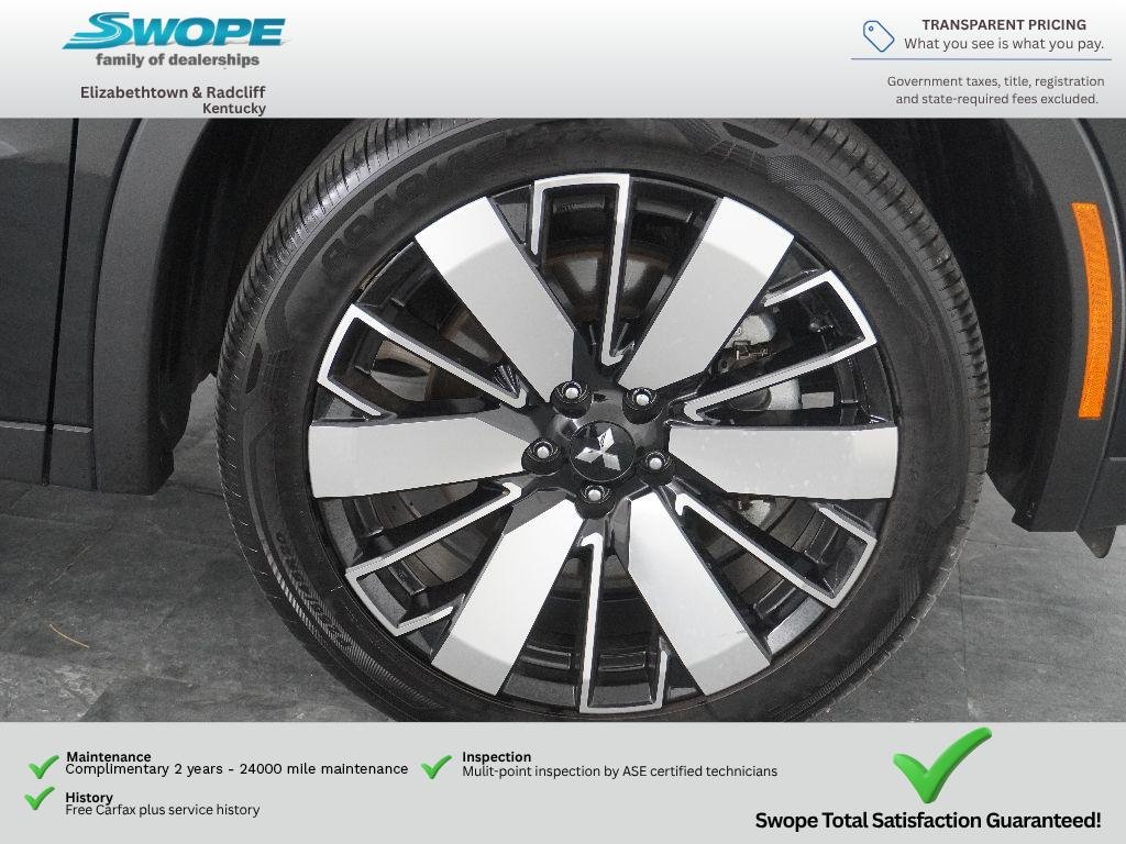 Certified Used 2025 BLACK Mitsubishi SE image 30