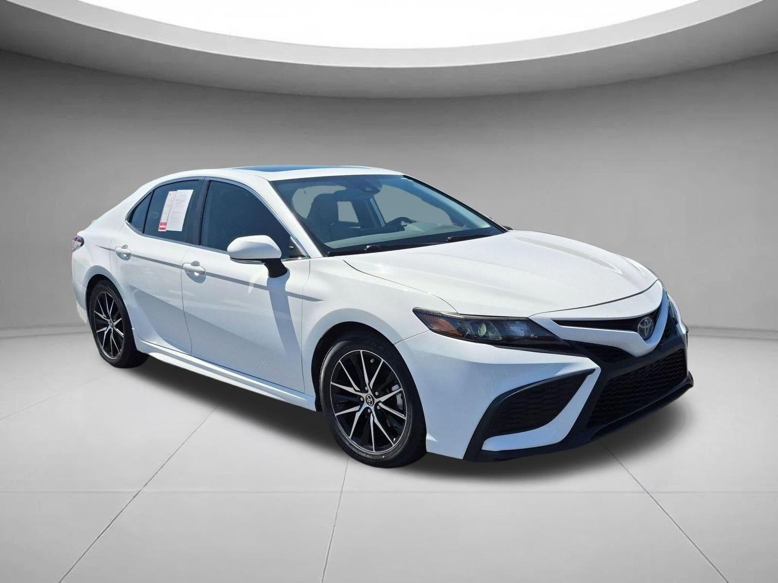 Used 2023 Ice Cap Toyota Hybrid SE image 6
