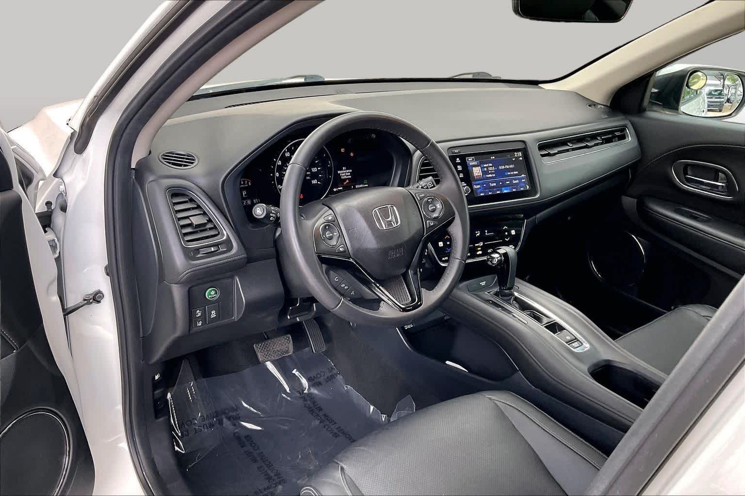 Used 2019 Platinum White Pearl Honda Touring image 18