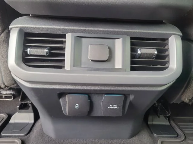 Used 2025 Blue Ford XLT image 15