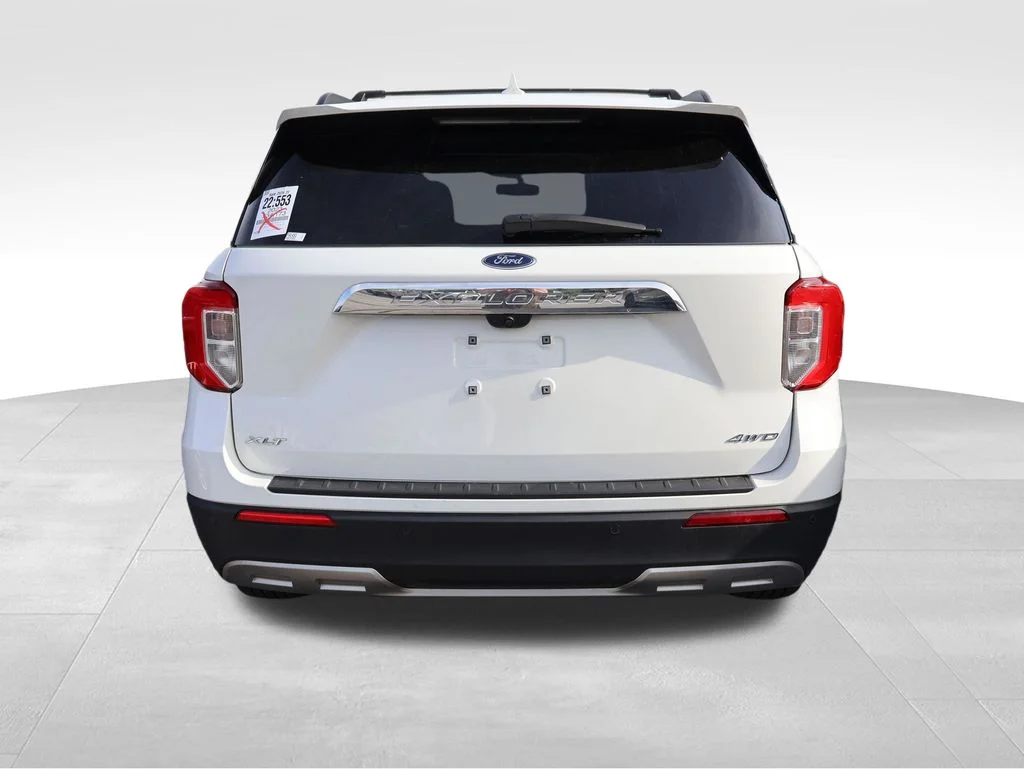 Used 2023 White Metallic Ford XLT image 15