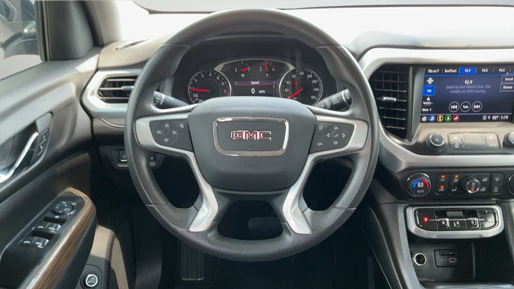 Used 2022 EBONY TWILIGHT METALLIC GMC SLE image 9