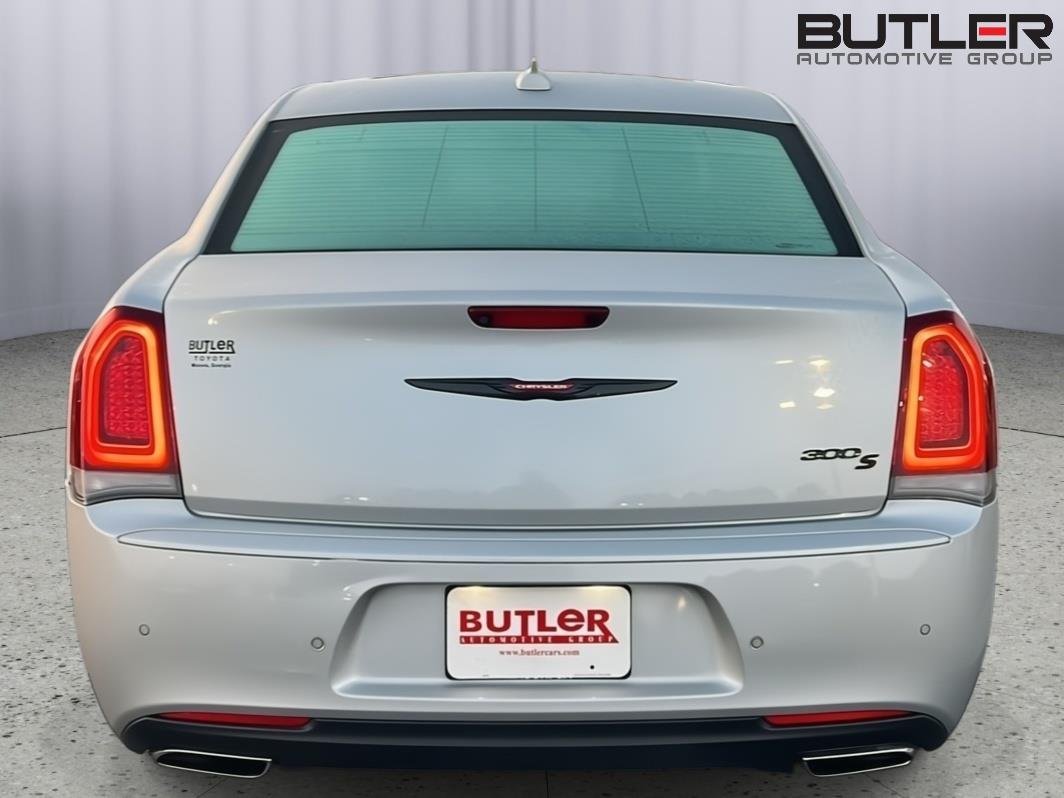 Used 2023 Silver Mist Clearcoat Chrysler 300S image 5