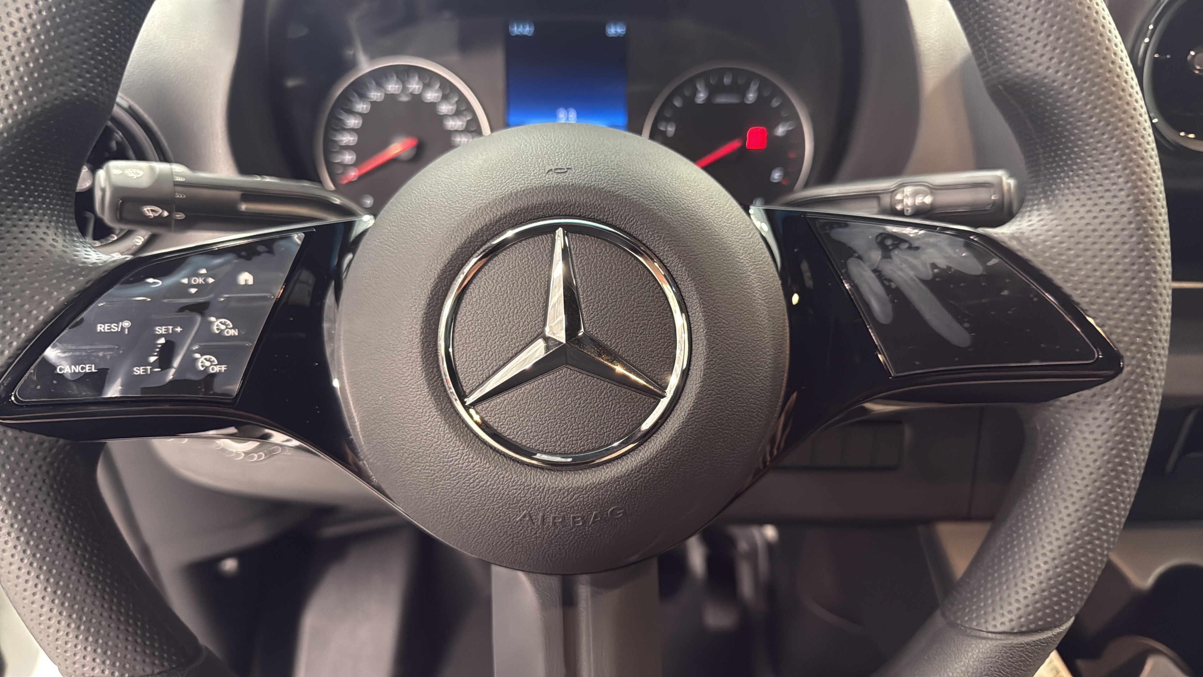New 2026 Arctic White Mercedes-Benz Worker image 23