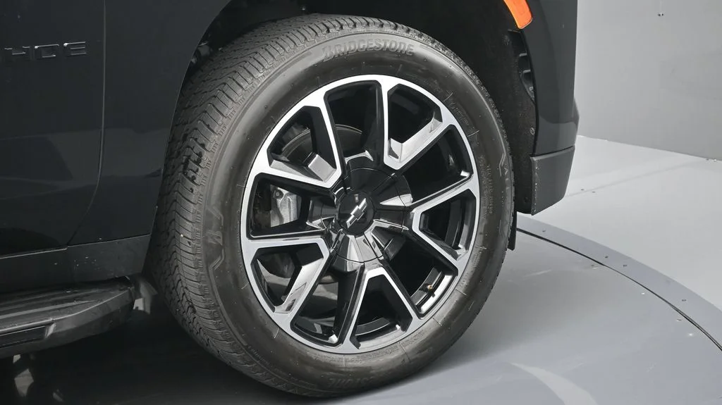Used 2023 Black Chevrolet RST image 7