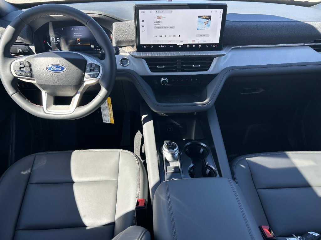 New 2027 Star White Metallic Tri-Coat Ford Active image 13