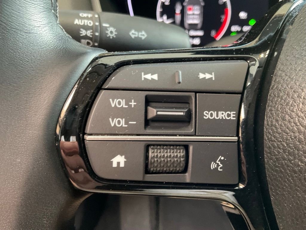 Used 2023  Honda EX image 13