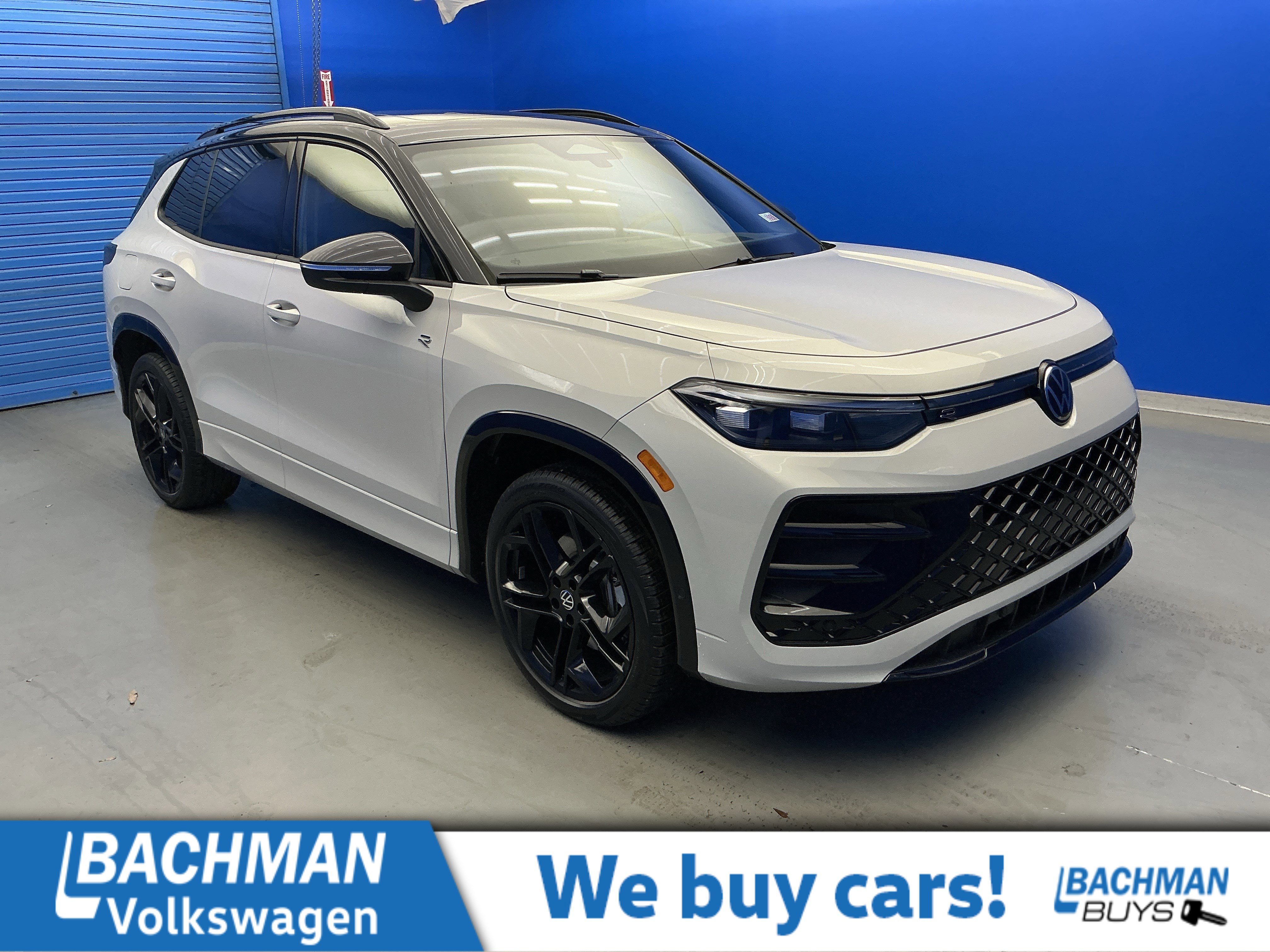 2026 Volkswagen Tiguan Comfortline R-Line Black