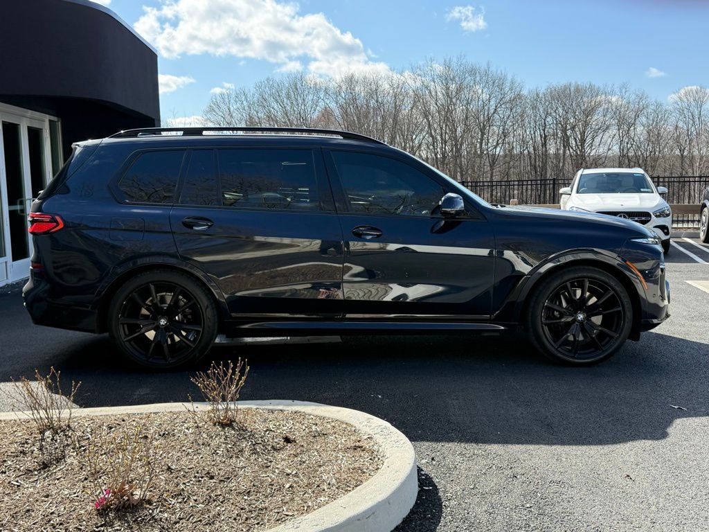 Used 2025 Black BMW xDrive40i image 10