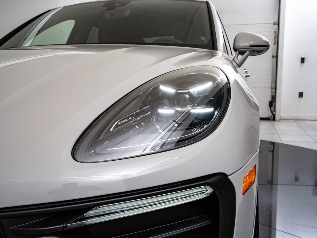 New 2026 Chalk Porsche  image 13