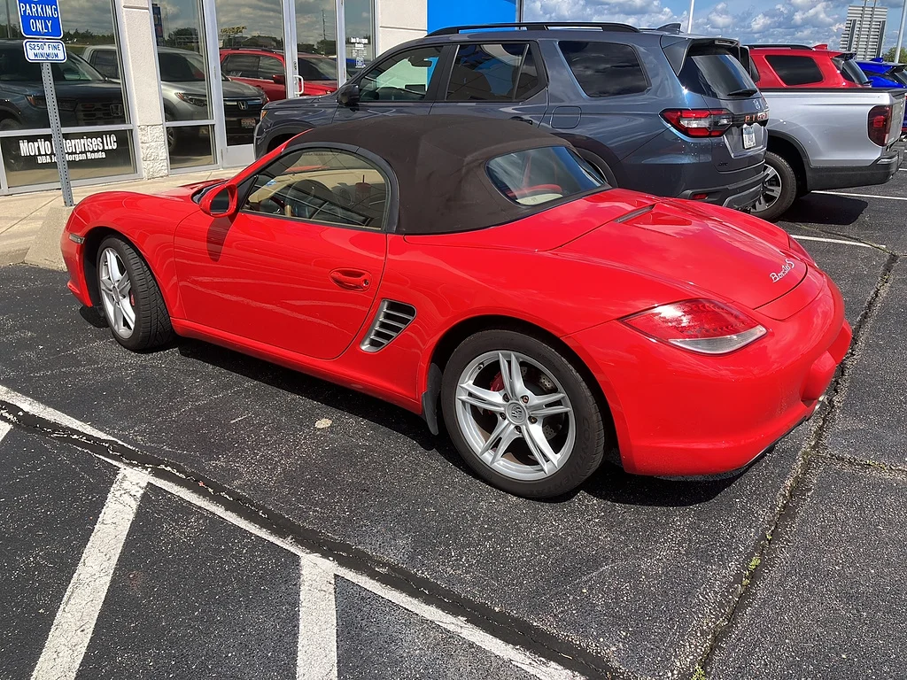 Used 2009 Guards Red PORSCHE S image 4