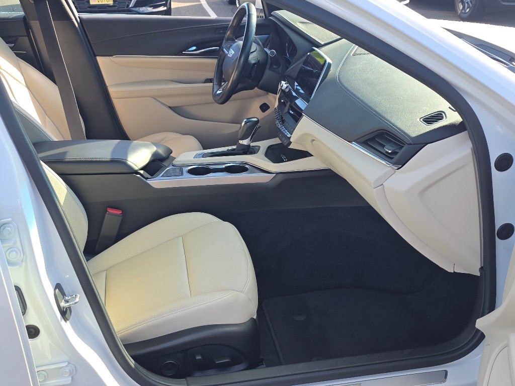 Certified Used 2023 Crystal White Tricoat Cadillac Premium Luxury image 22