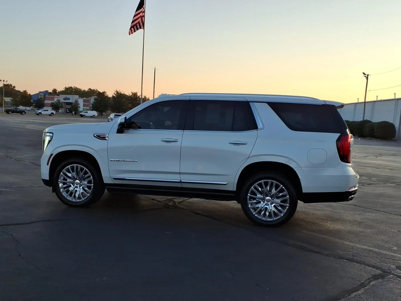 Used 2025 White GMC Denali image 16