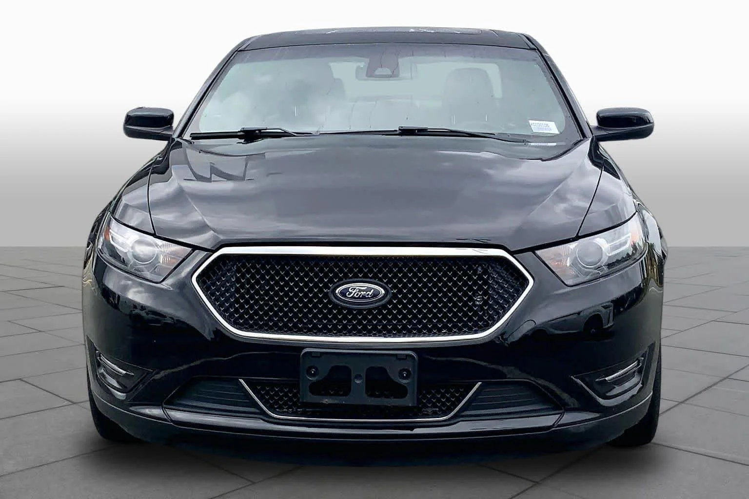 Pre-Owned 2019 Ford Taurus SHO