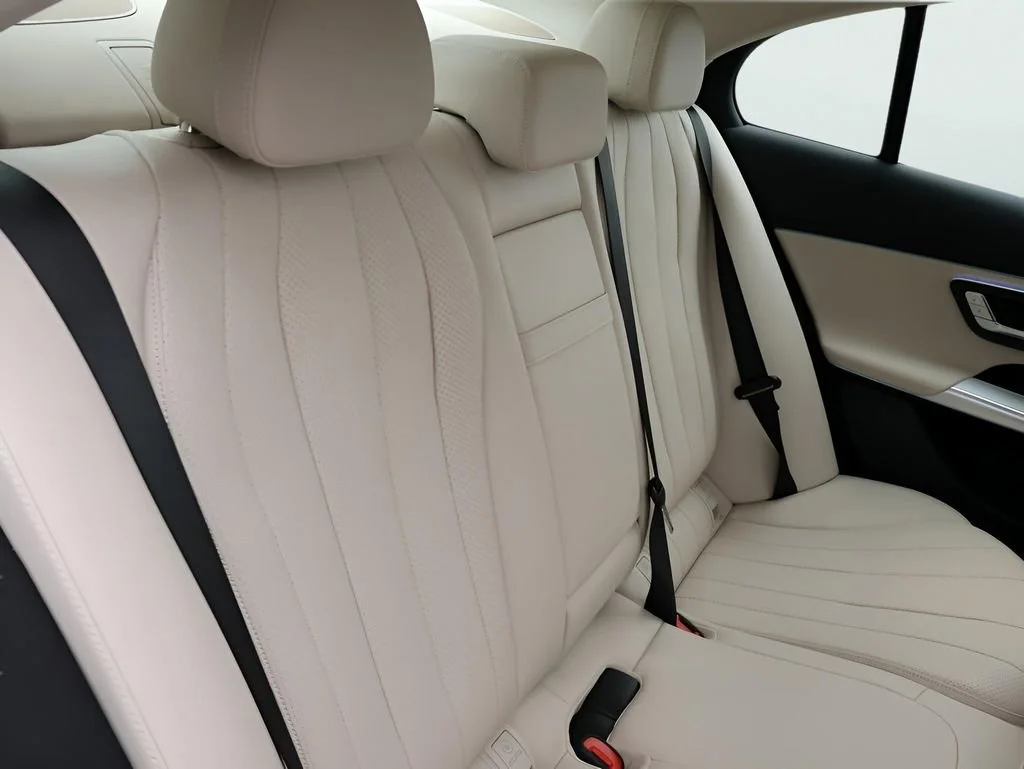 New 2026 MANUFAKTUR Moonlight White Metallic Mercedes-Benz E 350 image 56