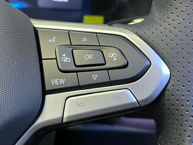 New 2026 White Volkswagen 2.0T SE R-Line Black image 15
