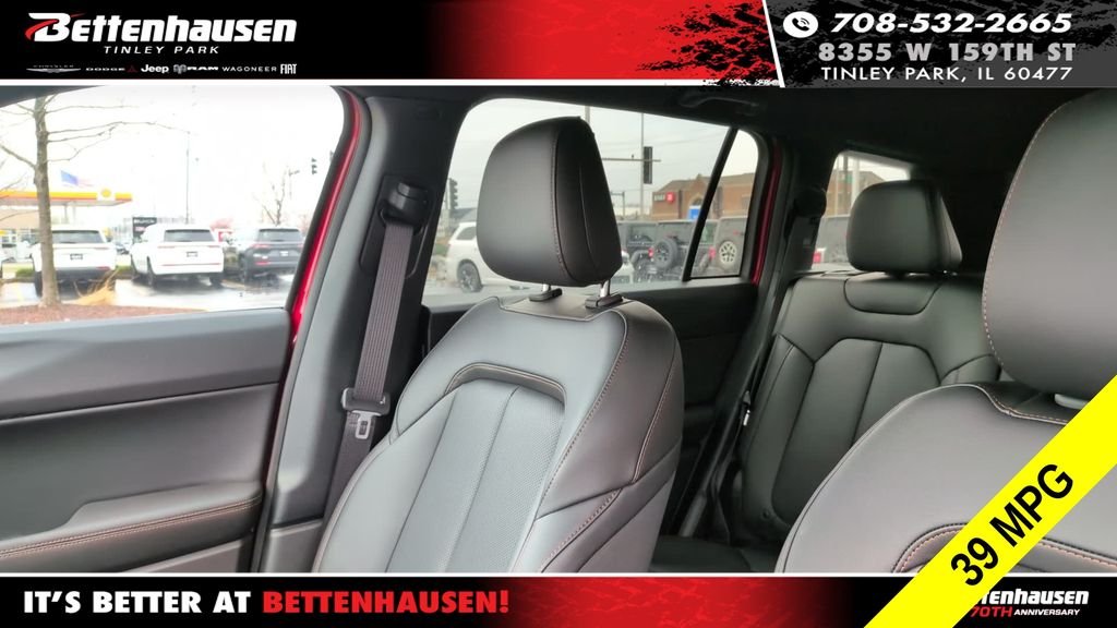 New 2026 Red Hot Pearl-Coat Exterior Paint Jeep Limited image 23