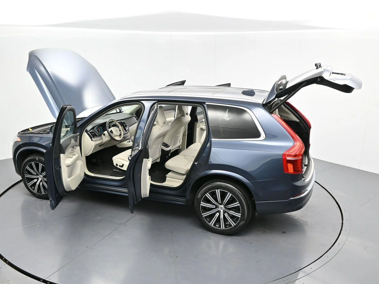 Used 2023 Blue Volvo Plus image 43