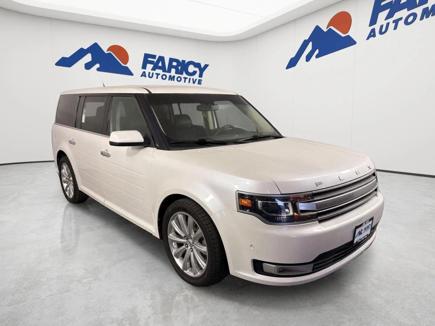 Used 2019 White Platinum Metallic Tri-Coat Ford Limited EcoBoost image 10