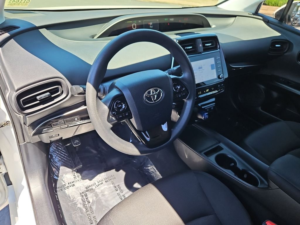 Used 2021 Pearl Toyota L image 13