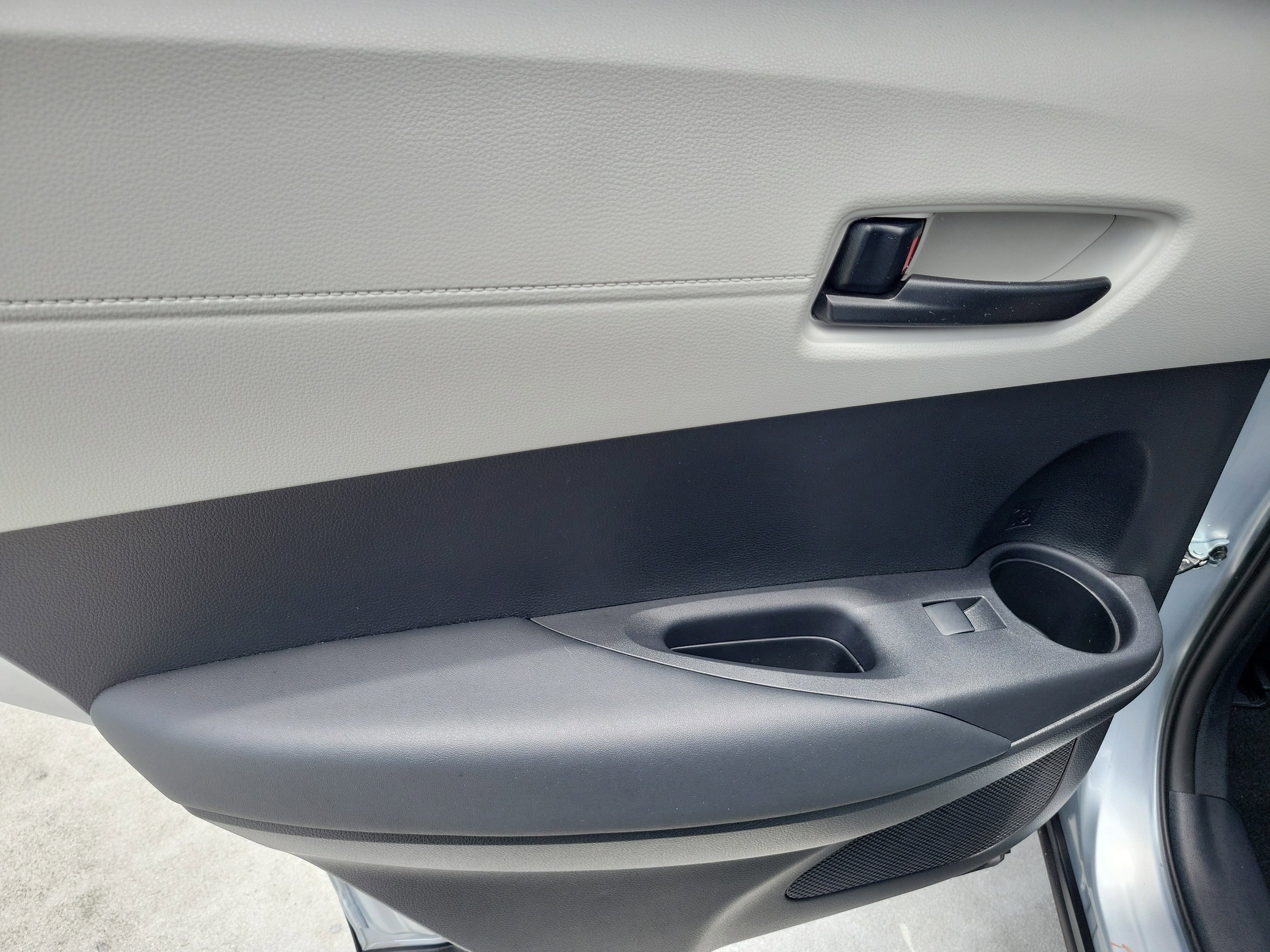 Used 2023 Silver Toyota L image 10