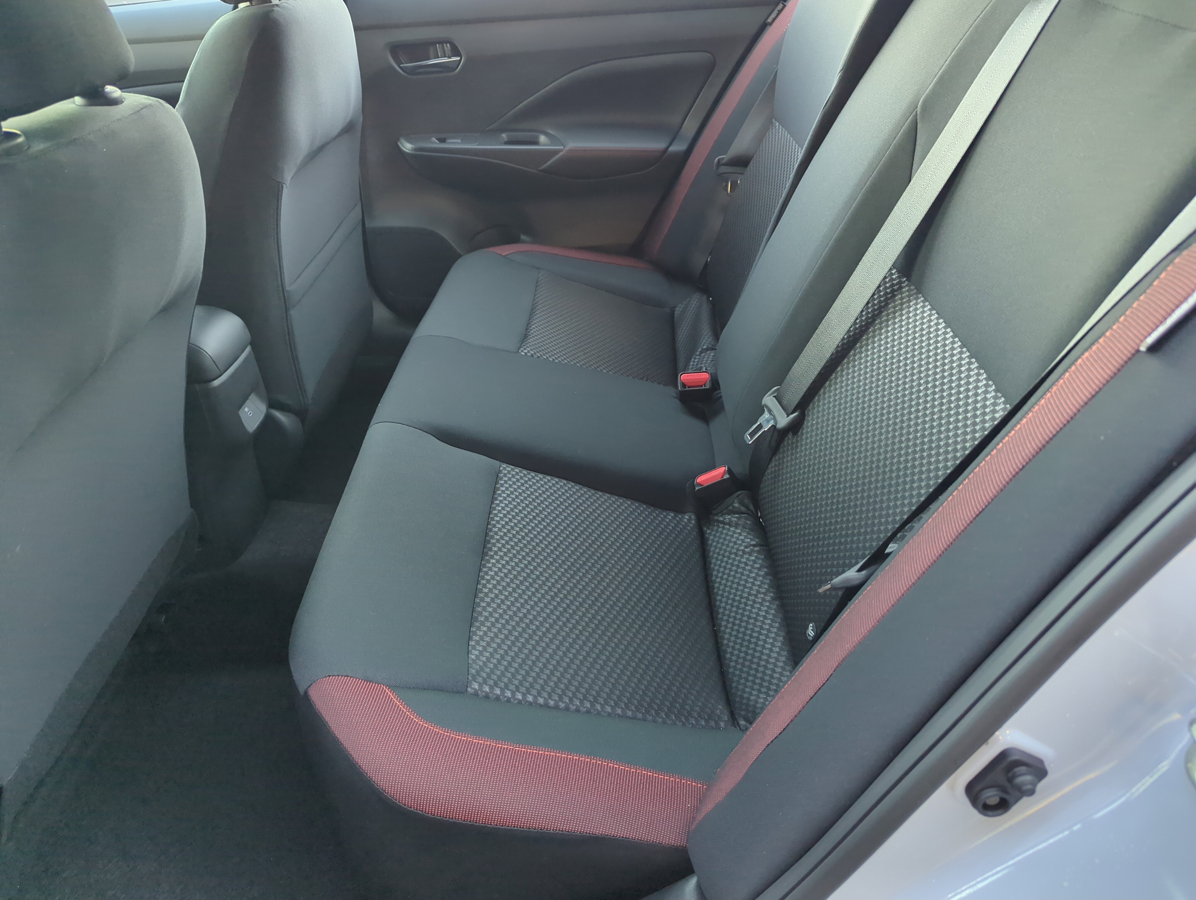 2025 Nissan Versa Sedan SR - Photo 10