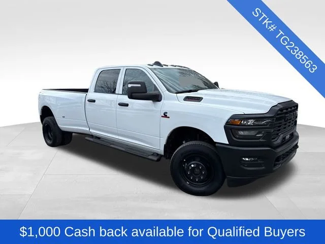 New 2026 Bright White Clear-Coat Exterior Paint RAM Tradesman image 2
