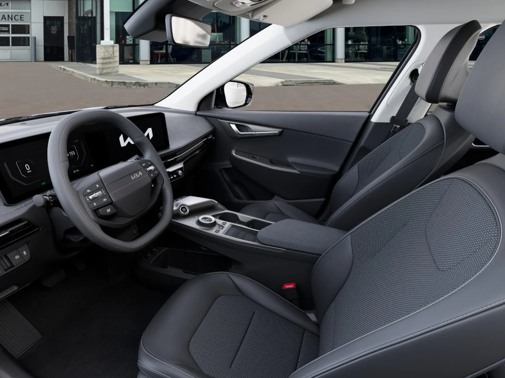 New 2026 Glacial White Pearl Kia LIGHT image 17
