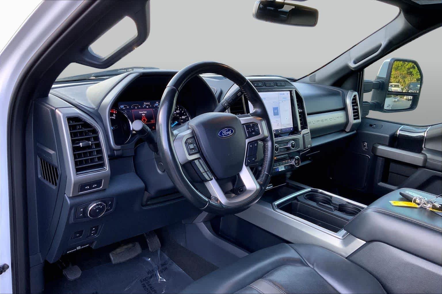 Used 2022 Star White Metallic Tri-Coat Ford Platinum image 15