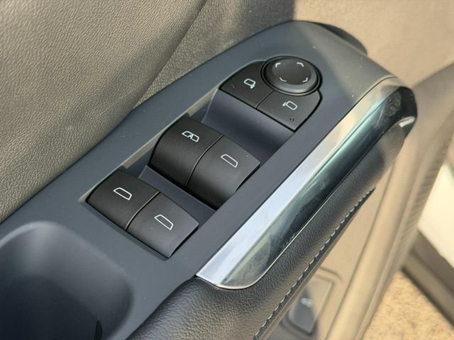 2027 Chevrolet Traverse LT - Photo 10