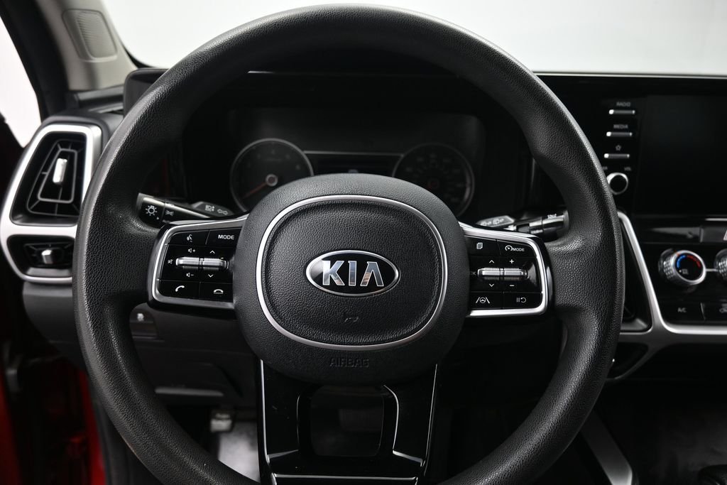 Used 2021 Passion Red Tintcoat Kia LX image 13