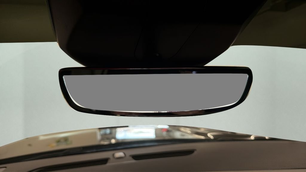 Used 2023 Black Cadillac Sport image 23