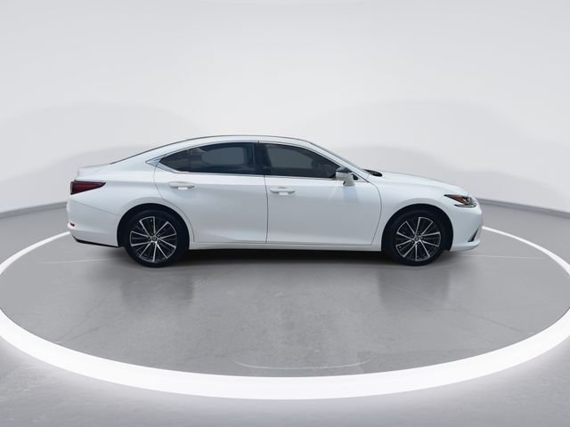 Used 2022 White Lexus 350 image 9