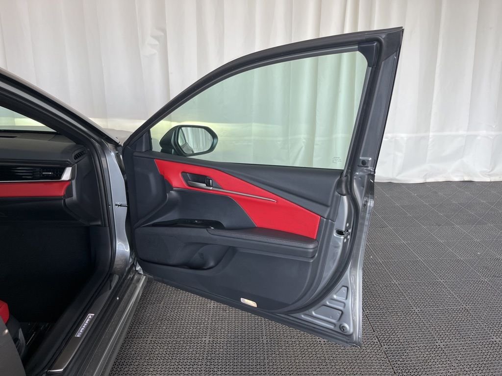 New 2026 Heavy Metal with Midnight Black Metallic roof Toyota XSE image 19