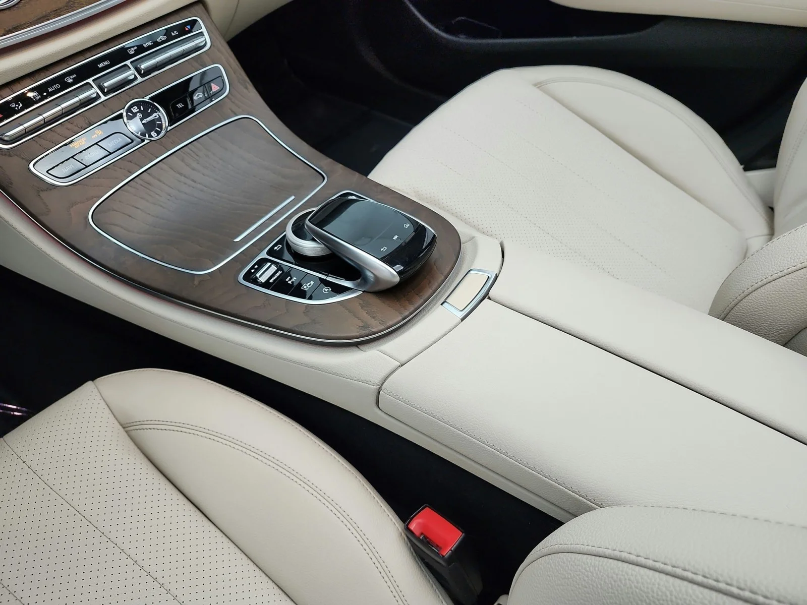 Used 2018 Polar White Mercedes-Benz E 300 RWD Sedan image 11