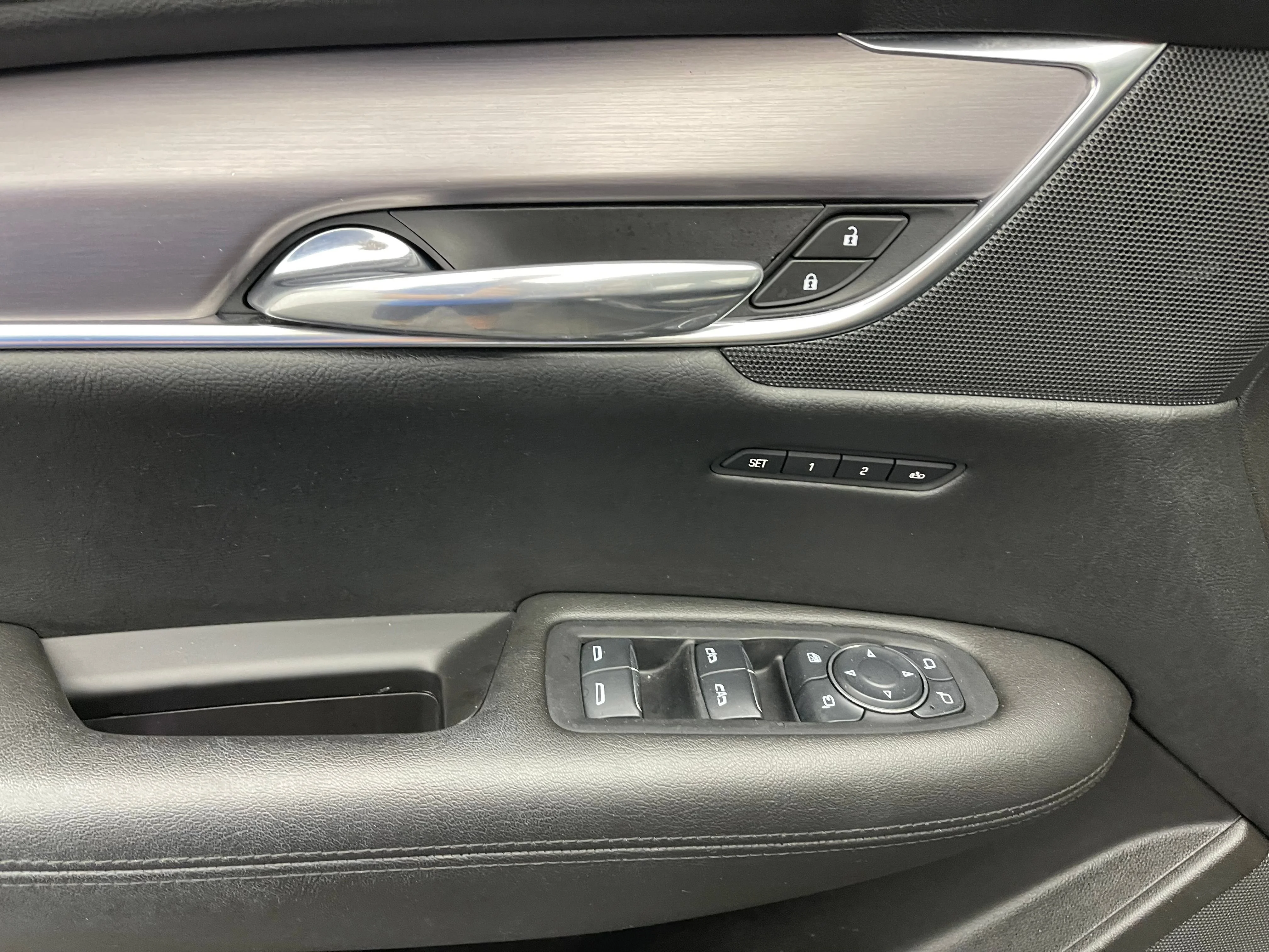 Used 2017 STELLAR BLACK METALLIC Cadillac Luxury AWD image 16