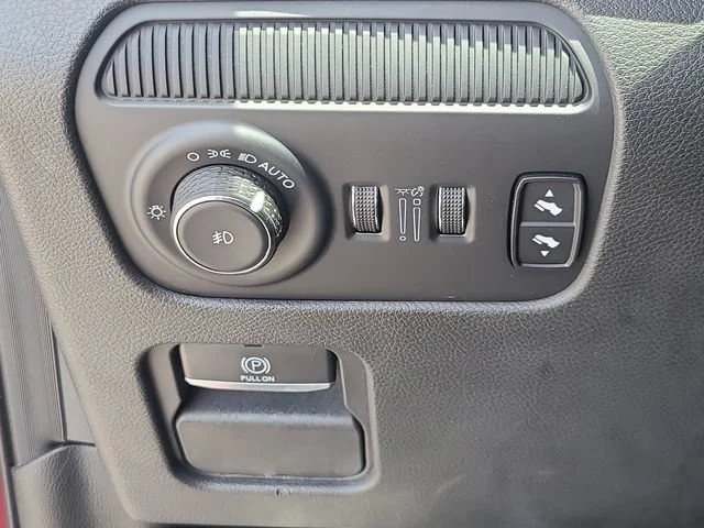 Used 2023 Red Jeep Series III image 22