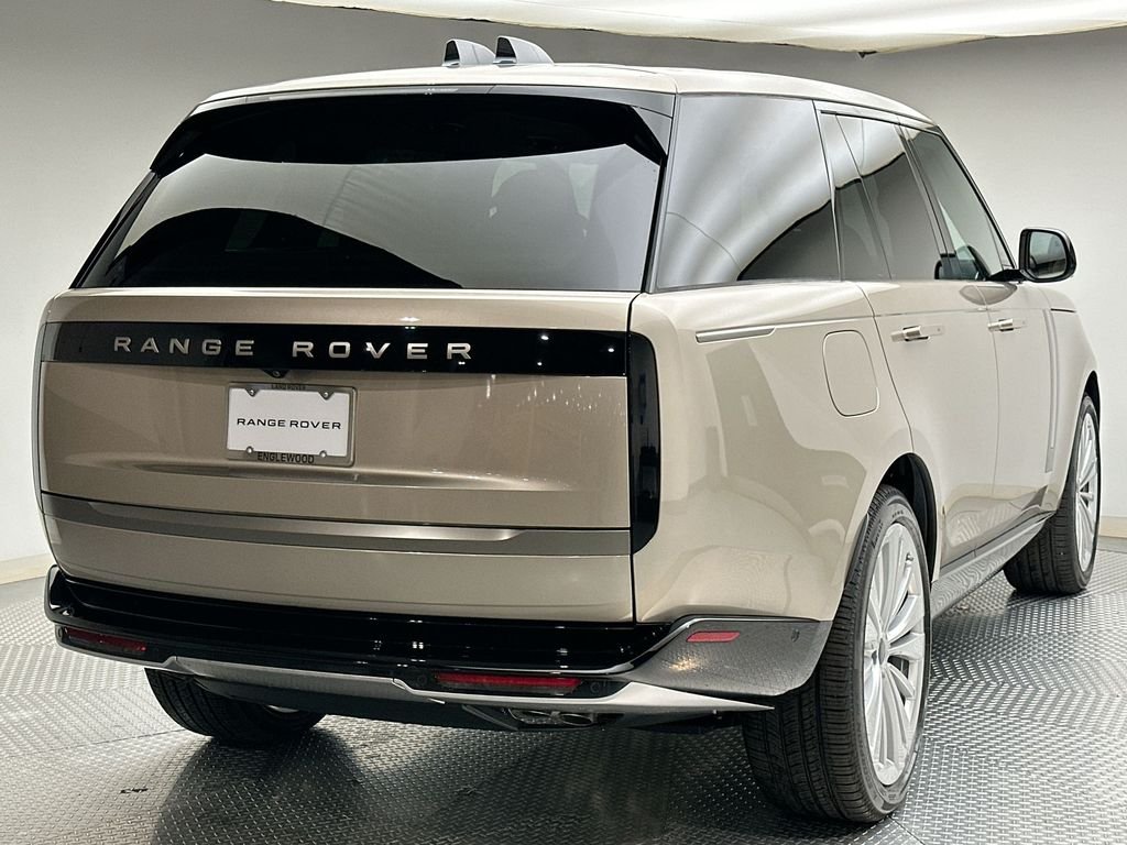 New 2026 Batumi Gold Premium Metallic Land Rover SE image 3