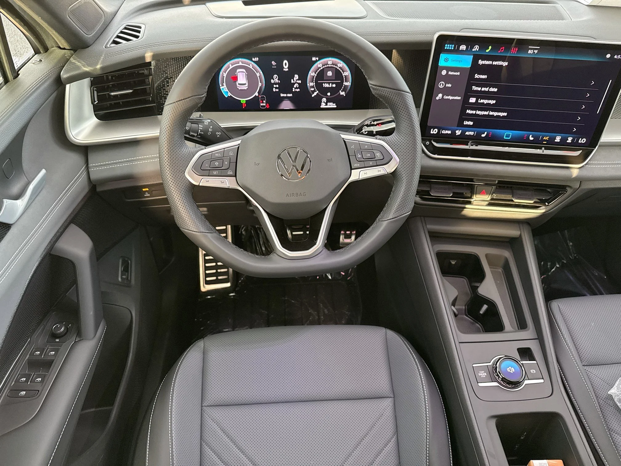 New 2026 Platinum Volkswagen SE R-Line Black image 17